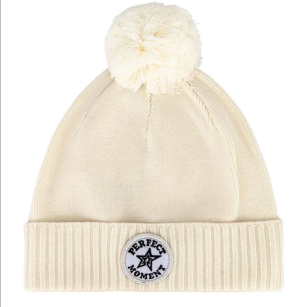 Perfect Moment Patch Beanie II in Snow White!! NWT!! never been worn!!